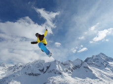 Passo Tonale ski resort, snowboarding