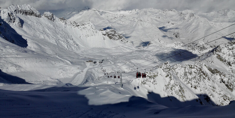 Ghiacciaio Presena - Tonale - Ski holidays  | © Ghiacciaio Presena 7 novembre 2016 - ph Davide Magnini
