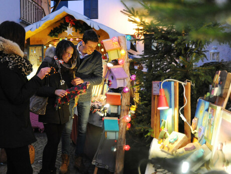 Weihnachtsmarkt in den Dolomiten