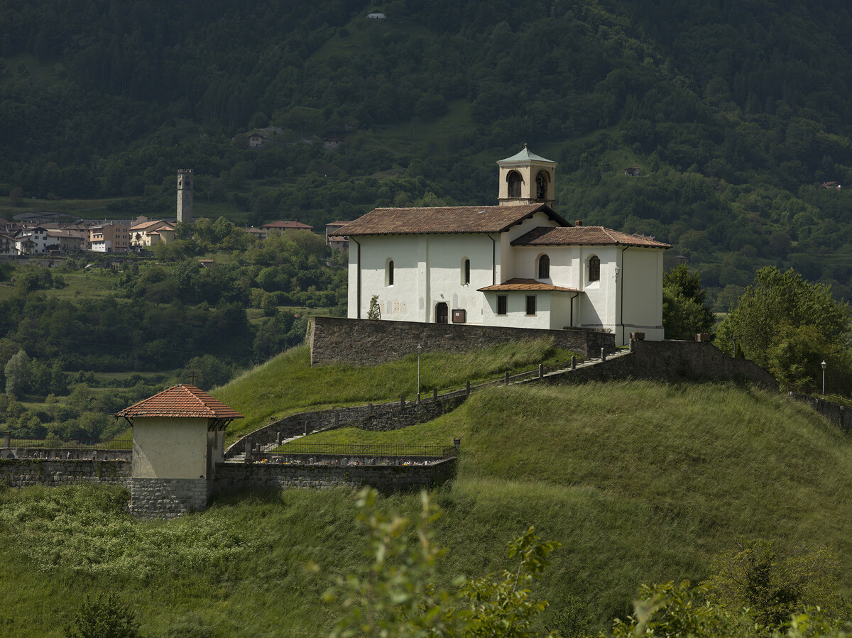 Pieve di Bono, Valle del Chiese località tipicamente alpina Scopri