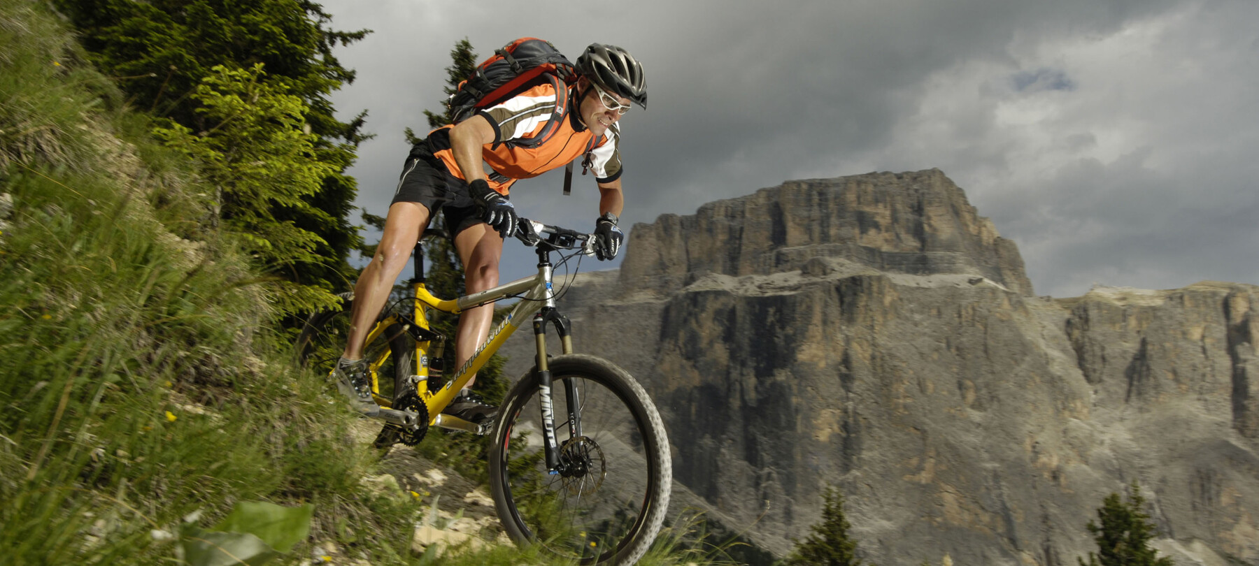 Erleben Sie die Pässe der Dolomiten autofrei mit #Dolomitesvives