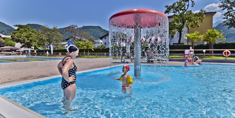 Pergine Valsugana Municipal swimming-pool | © photo apiudesign