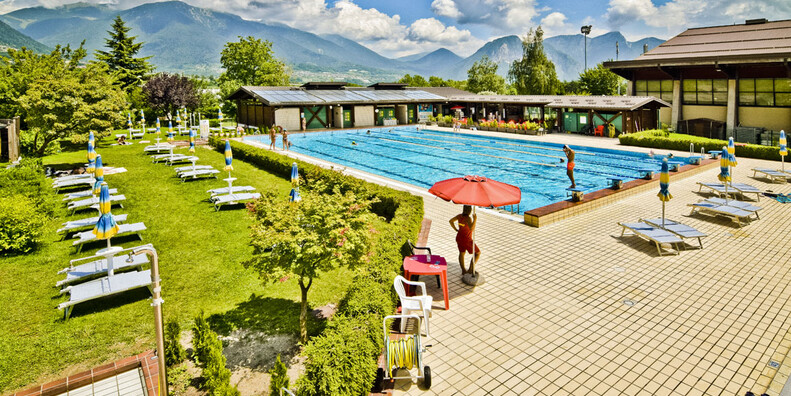Schwimmbad des Sportzentrums von Borgo Valsugana | © photo apiudesign