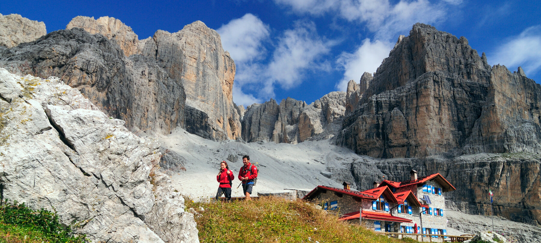 Mountaineering in the Dolomites: the Via delle Normali