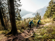 Molveno - Piesze rowerowe wycieczki po Dolomitach Brenty