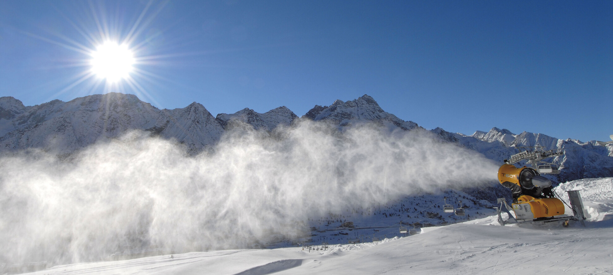 Passo del Tonale - Panorama con cannone da neve - photo Daniele Lira