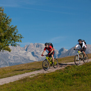 Con la ebike sul Monte Casale | © Garda Trentino