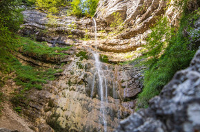 20 - Alla cascata dell'Ofentol | © Azienda per il Turismo Alpe Cimbra