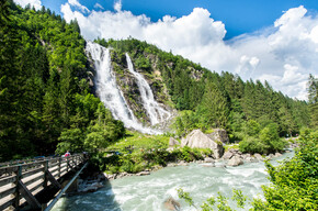 The famous Nardis waterfalls in Val Genova | © APT Madonna di Campiglio, Pinzolo, Val Rendena
