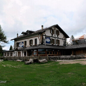 Wanderung zur Schutzhütte Stella D'Italia | © Azienda per il Turismo Alpe Cimbra
