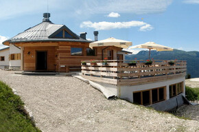 Escursione al Rifugio Baita Tonda | © Azienda per il Turismo Alpe Cimbra