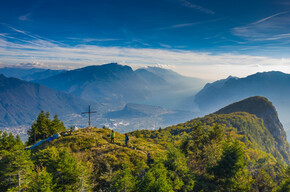 Panorama dalla cime del Biaina sul lago di Garda / Garda Trentino | © North Lake Garda Trentino 