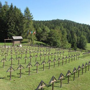 Cimitero militare di Slaghenaufi | © Unknown