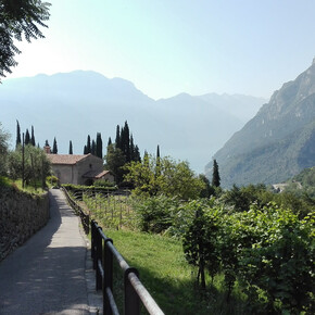 Verso la chiesa di San Lorenzo a Frapporta - Tenno | © North Lake Garda Trentino 