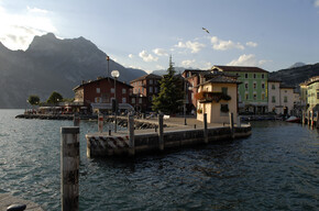 Der kleine Hafen in Torbole | © Garda Trentino