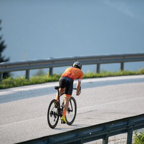 Discovering one of the most beautiful villages in Italy | © APT Dolomiti di Brenta e Paganella