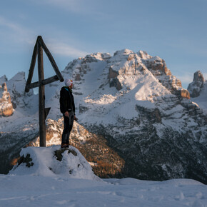 Snowshoe hike near "Malga Ritoro" alpine hut | © APT - Madonna di Campiglio, Pinzolo, Val Rendena