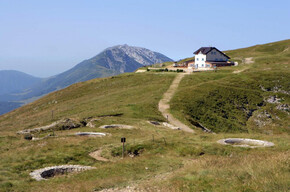 Rifugio Damiano Chiesa - Cima Altissimo | © APT Rovereto Vallagarina Monte Baldo