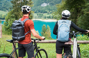 Radfahrer entlang des DoGa, von den Brentadolomiten bis zum Gardasee | © APT Madonna di Campiglio, Pinzolo, Val Rendena