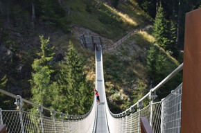 Ponte sospeso in Val di Rabbi | © APT Valli di Sole, Peio e Rabbi
