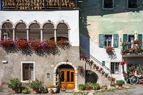 Scorci colorati di San Lorenzo in Banale | © Garda Trentino
