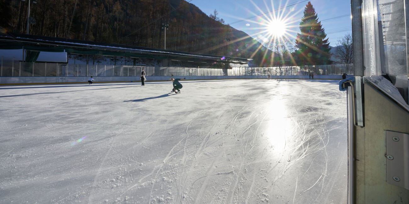 Stadio del ghiaccio Malè #1