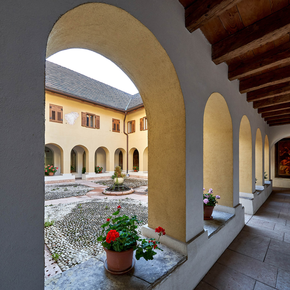 Dormire in strutture religiose