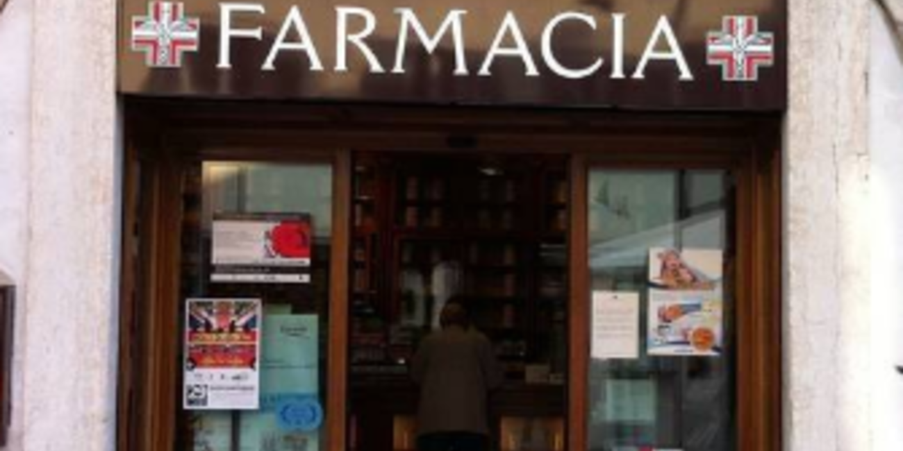 Farmacia Santoni - Piazza Pasi #1