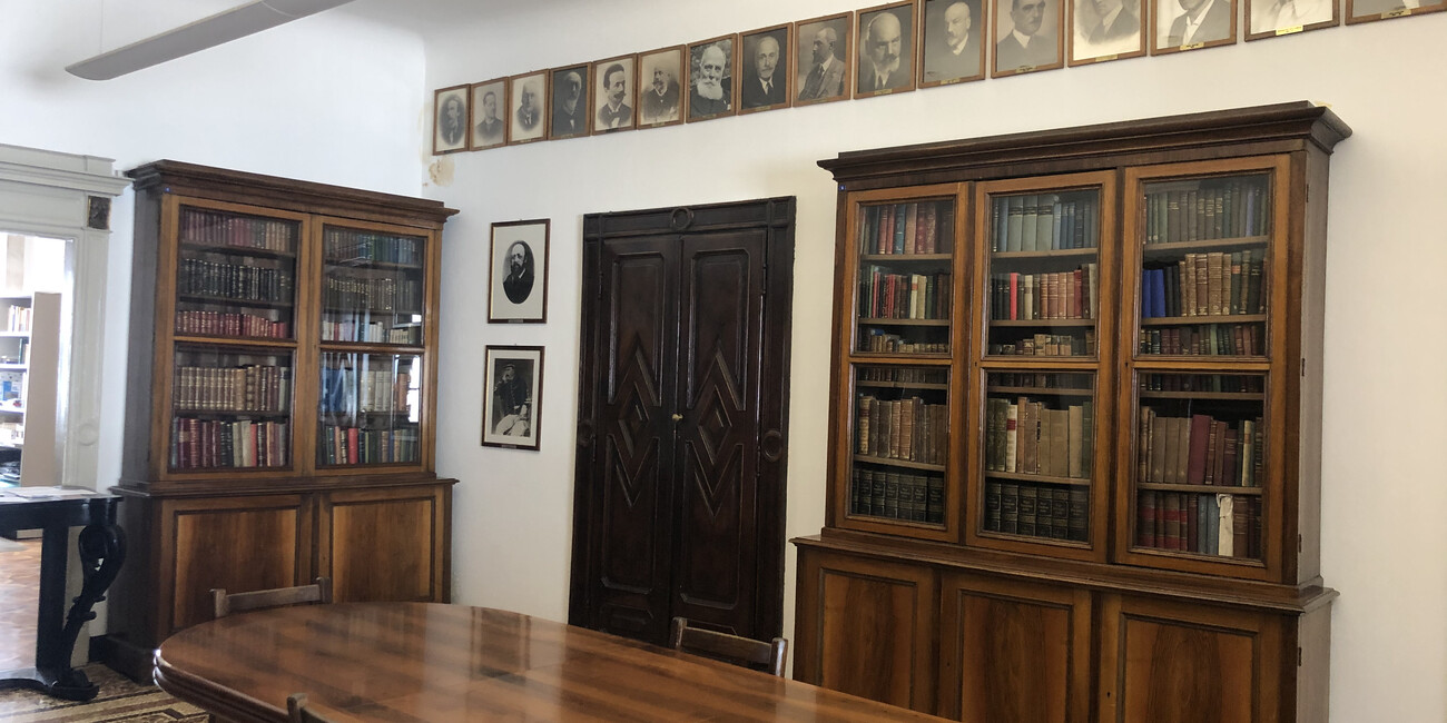 Mountain Library - SAT #8