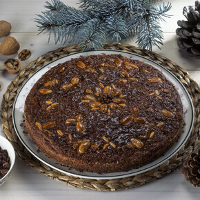 Traditional Christmas cakes and desserts