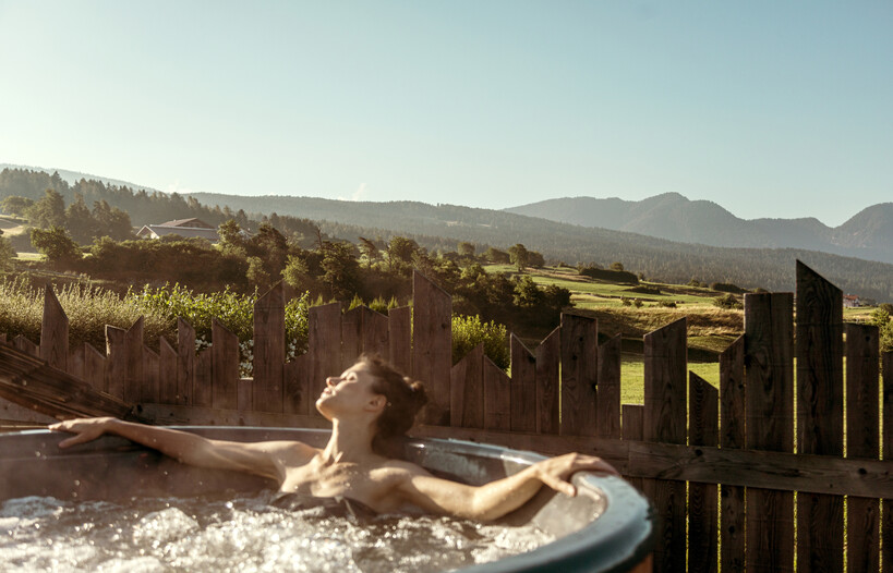 Trentino hospitality facilities with outdoor whirlpool | © Alberto Bernasconi