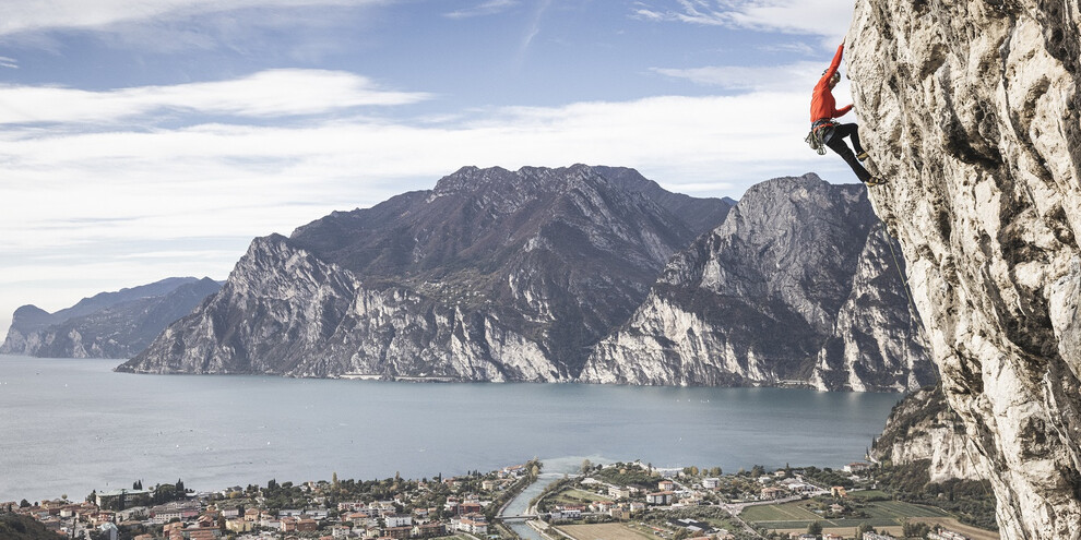 Arrampicata in falesia | © APTGardaDolomitiSpA