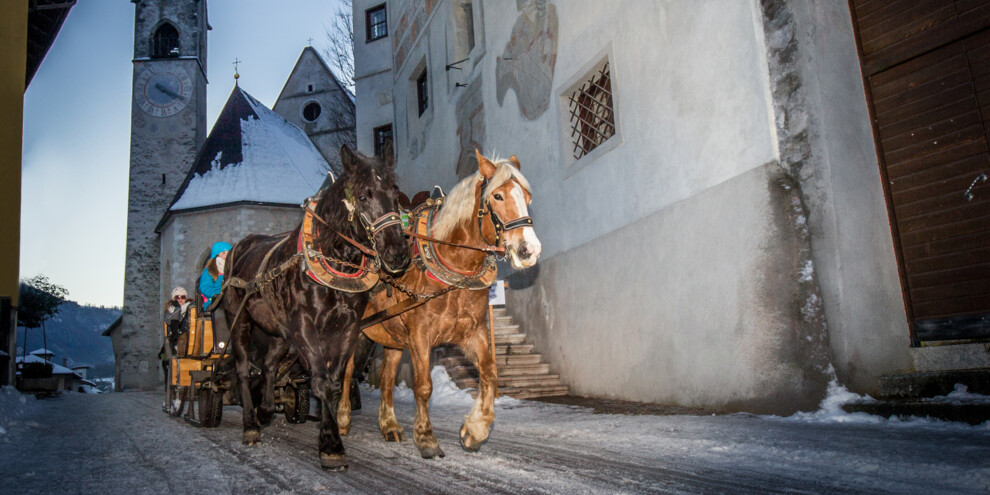 Tra i borghi in carrozza