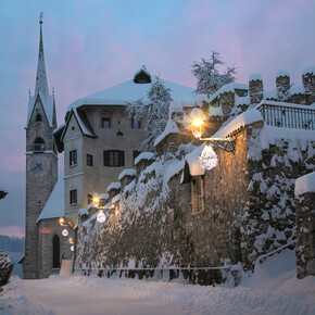 Sulle spalle del santo