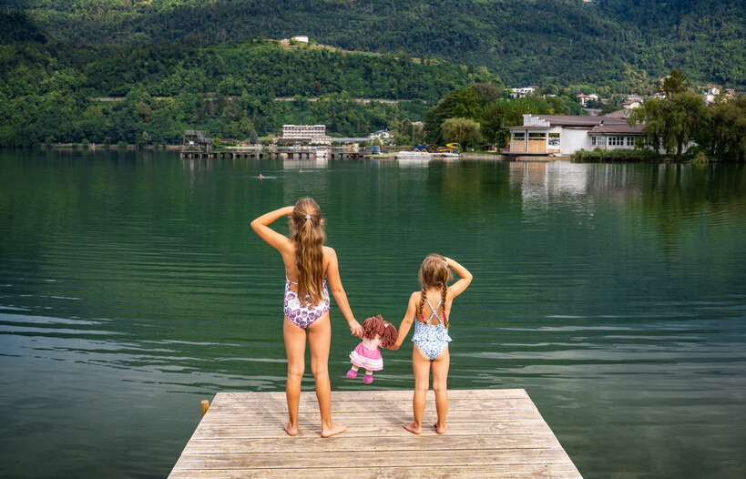 Kempingi nad jeziorem | © Tommaso Prugnola