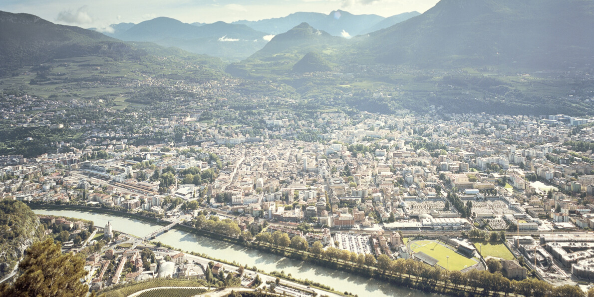 Pets sulla funivia di Sardagna