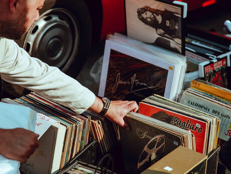 Mercatino delle pulci