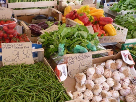 Farmers' market in Riva del Garda