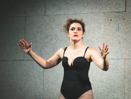 At the Teatro Capovolto, Lucia Raffaella Mariani brings to the stage  “Freevola – confession on the unbearable need for admiration”