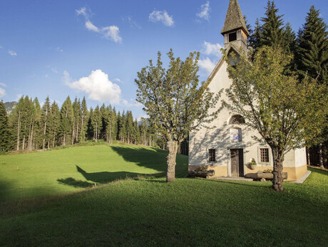 Caminàr tei dintorni de Medàn