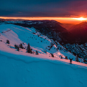 Sunrise breakfast on Monte Maggio
