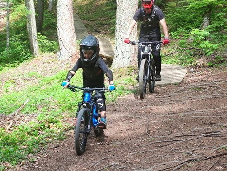 Corso per ragazzi presso il Bike Park di Lavarone