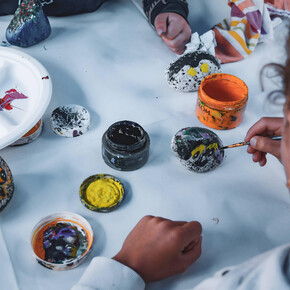 Dal cuore della Terra ai colori delle rocce: Geolaboratorio per spiriti curiosi