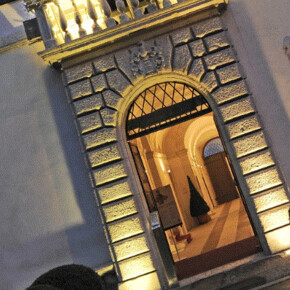 Weinhandlung & Märkte – Entdecken Sie den Zauber der Weine dieser Region im Herzen von Trient im Palazzo Roccabruna.