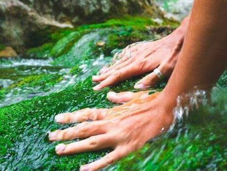 Meditare con i suoni dell'acqua