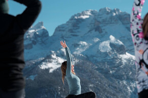 Snow Flow-Yoga experience