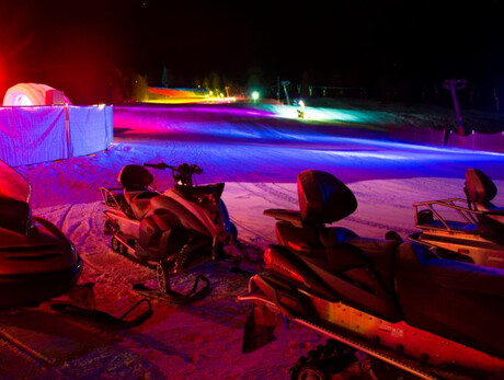 Escursione in motoslitta