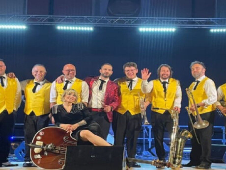 A Big Band made up of 11 elements,