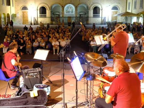 Ensamble Frescobaldi: from Bach to the Queen!