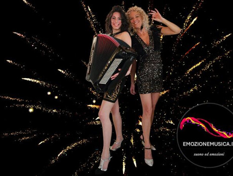 Let's dance with Sofia and Ornella Nicolini!